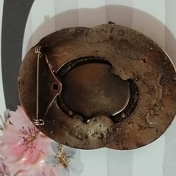 VTG Rare Resin Cameo Brooch Large - Picture 5 of 8